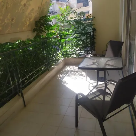 Pavlos 1st Floor In * كالاماتا