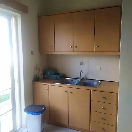 Pavlos 1st Floor In Apartamento