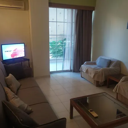 Pavlos 1st Floor In Apartamento *