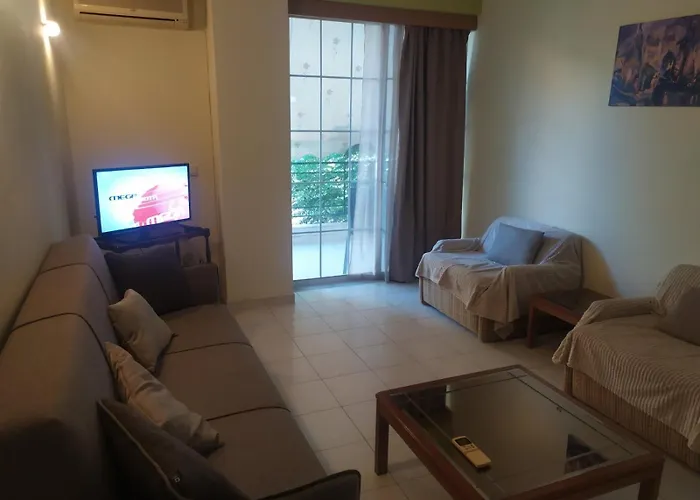 Pavlos 1st Floor In Apartamento *